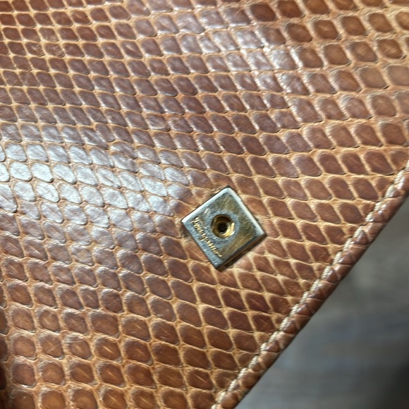 Vintage Salvatore Ferragamo python wallet - Picture 4 of 8